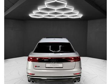 Audi SQ8 4.0 TFSI — photo 4