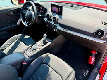 Audi Q2 S Line 35 TFSI — photo 11