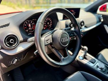 Audi Q2 S Line 35 TFSI — photo 13
