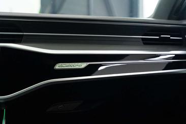 Audi RS7 Performance — photo 25