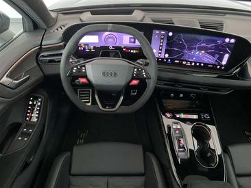 Audi RS5 Avant PHEV — photo 8