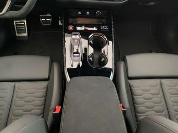 Audi RS5 Avant PHEV — photo 10