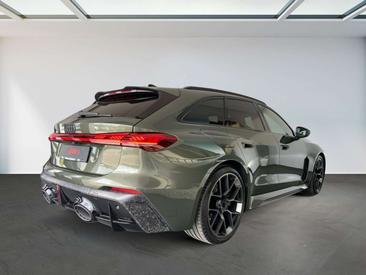 Audi RS5 Avant PHEV — photo 14