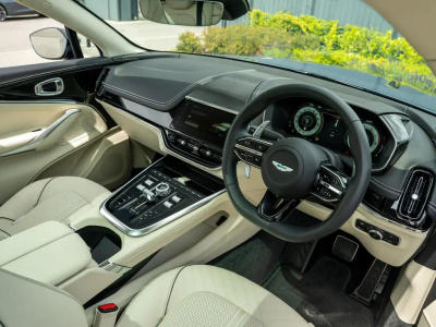 Aston Martin DBX 707 SUV