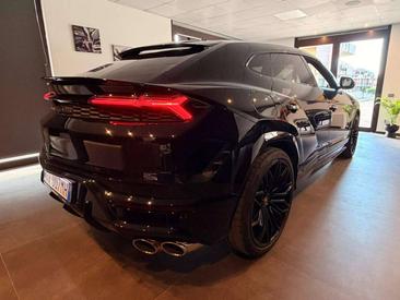 Lamborghini Urus SE — photo 10