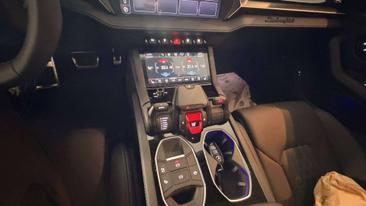 Lamborghini Urus SE — photo 13