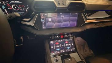 Lamborghini Urus SE — photo 14