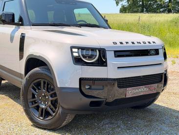 Land Rover Defender 90 D200 MHEV — photo 4