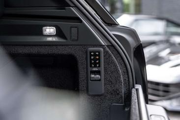 Land Rover Range Rover Autobiography P550e — photo 22