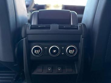 Land Rover Defender 110 5.0 V8 525 CV AWD Auto — photo 35