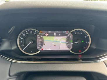 Land Rover Range Rover Evoque P200 R-Dynamic SE Black Pack — photo 18
