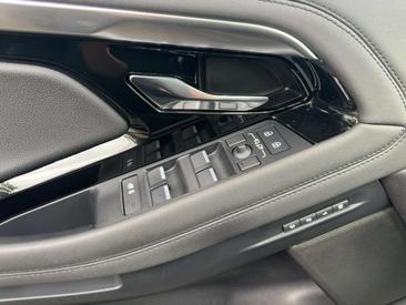 Land Rover Range Rover Evoque P200 R-Dynamic SE Black Pack — photo 22