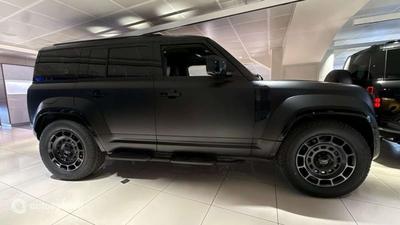 Land Rover Defender 110 Octa Black 4.4 P635