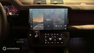 Land Rover Defender 110 Octa Black 4.4 P635 — photo 19