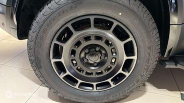 Land Rover Defender 110 Octa Black 4.4 P635 — photo 20