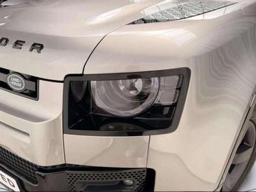 Land Rover Defender 110 D300 MHEV — photo 11