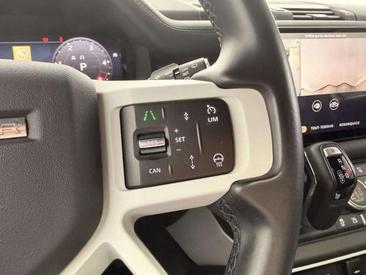 Land Rover Defender 110 D300 MHEV — photo 17
