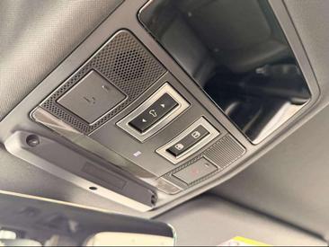 Land Rover Defender 110 D300 MHEV — photo 18