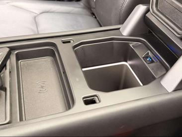 Land Rover Defender 110 D300 MHEV — photo 22