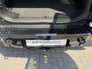 Land Rover Defender 110 D300 MHEV — photo 17
