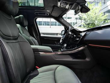 Land Rover Range Rover Sport P550e — photo 4