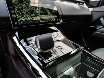 Land Rover Range Rover Sport P550e — photo 17