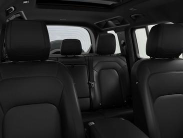 Land Rover Defender 110 D300 MHEV — photo 3