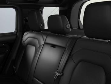 Land Rover Defender 110 D300 MHEV — photo 5