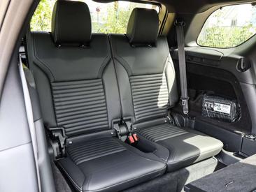 Land Rover Discovery D250 — photo 13
