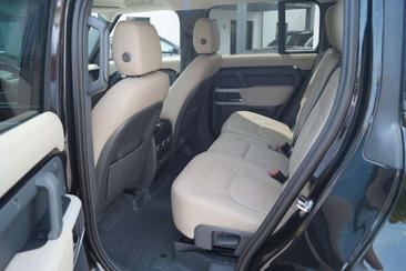 Land Rover Defender 110 P400e — photo 20