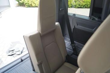 Land Rover Defender 110 P400e — photo 24
