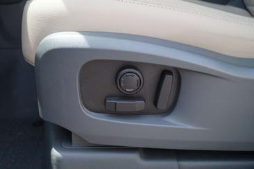 Land Rover Defender 110 P400e — photo 31