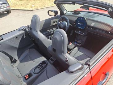 Mini Cabrio JCW Cooper — photo 12