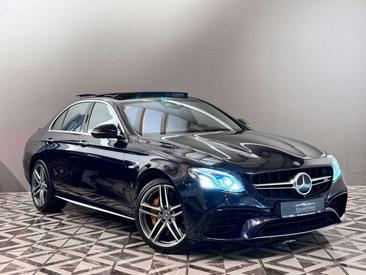 Mercedes Classe E63 AMG 63 — photo 11