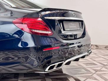Mercedes Classe E63 AMG 63 — photo 22