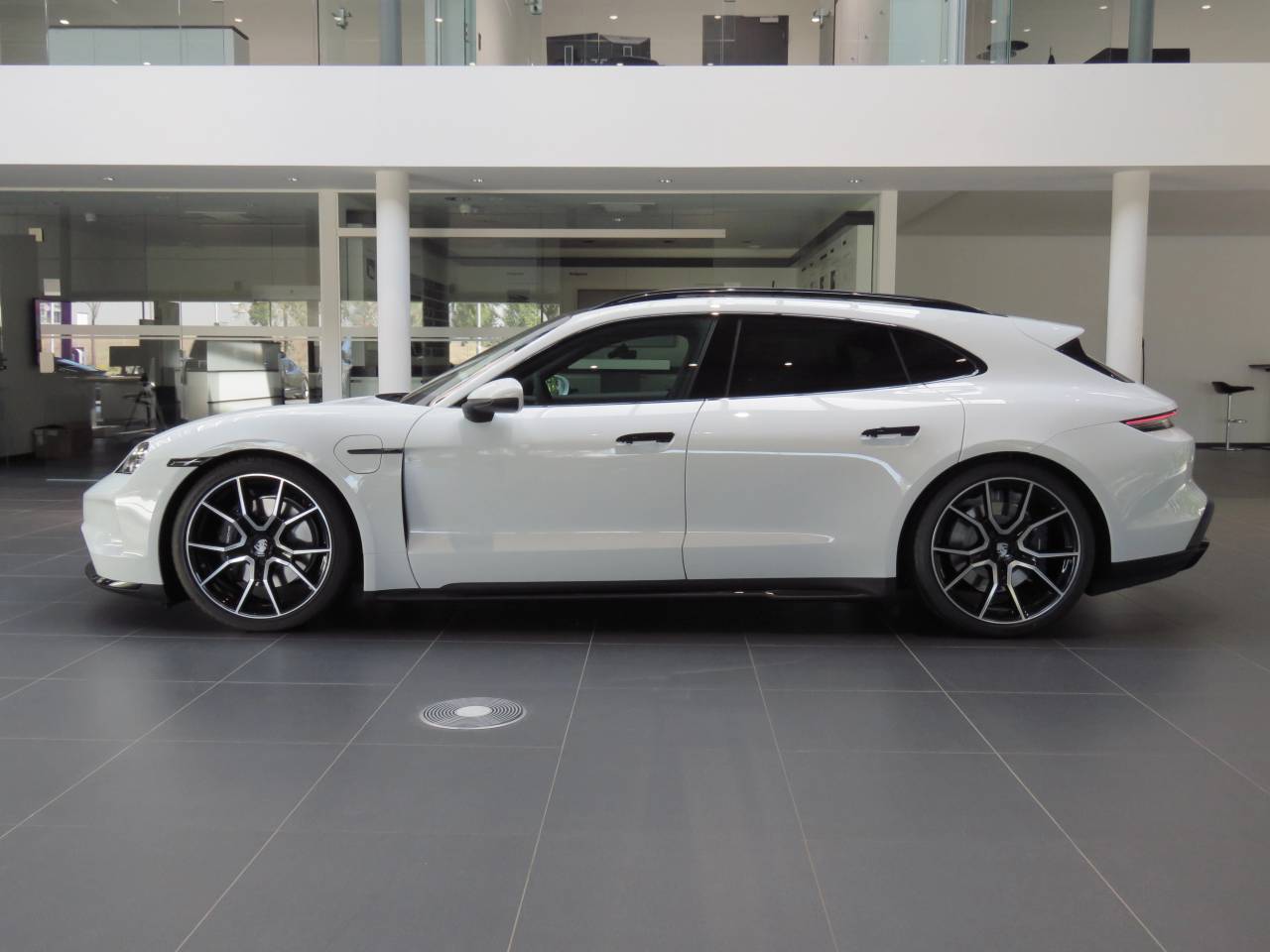 Porsche Taycan ph2 Sport Turismo - 2025 - Joinsteer - #2