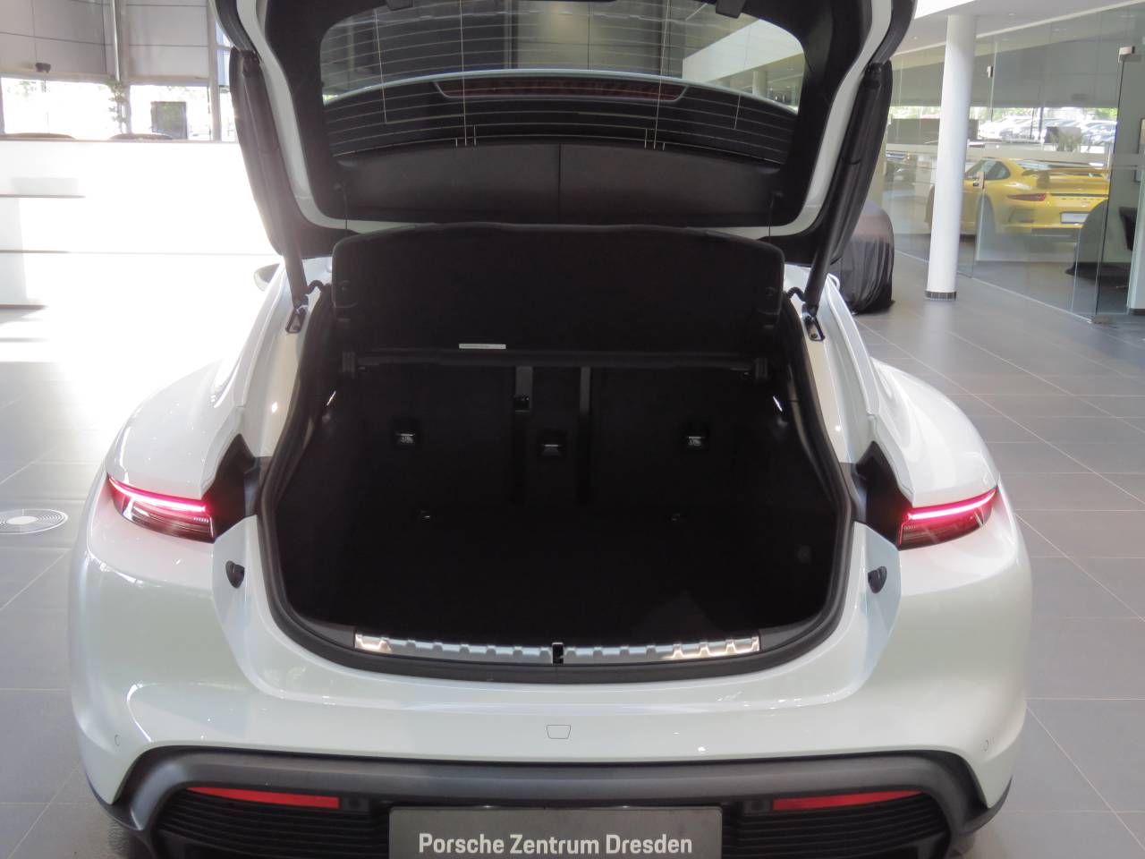 Porsche Taycan ph2 Sport Turismo - 2025 - Joinsteer - #12