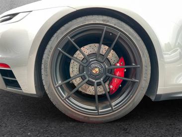 Porsche 911 Cabriolet Turbo S — photo 15