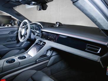 Porsche Taycan Turbo S — photo 22