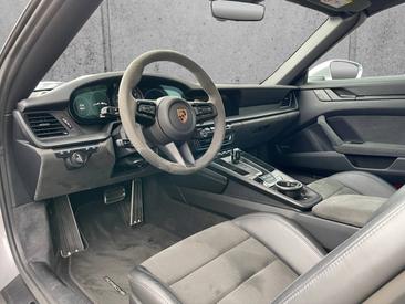 Porsche 911 Cabriolet Turbo S — photo 23
