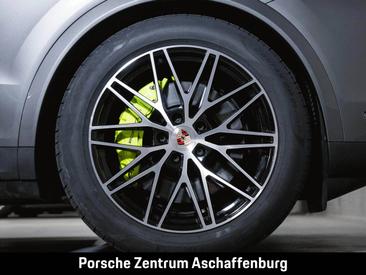 Porsche Cayenne III Turbo GT — photo 11