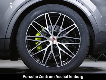 Porsche Cayenne III Turbo GT — photo 12