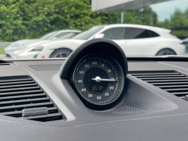 Porsche 911 Cabriolet Turbo S — photo 39