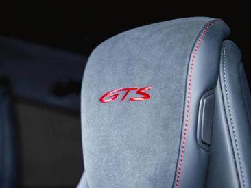Porsche Taycan Turbo S — photo 46