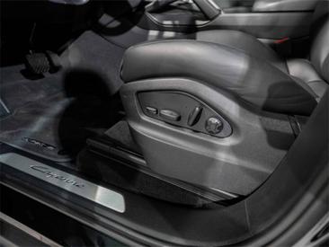 Porsche Cayenne III Turbo GT — photo 17