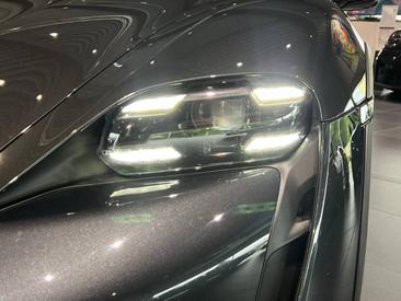Porsche Taycan Turbo Cross Turismo — photo 8