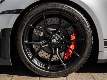 Porsche 911 Turbo S — photo 11