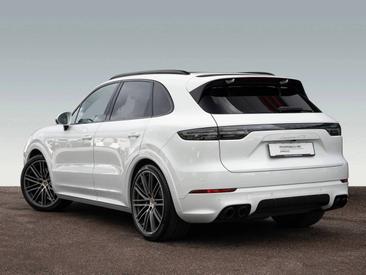 Porsche Cayenne III Turbo GT — photo 3