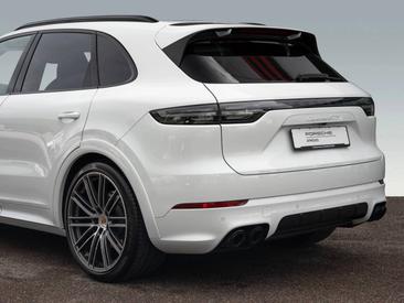 Porsche Cayenne III Turbo GT — photo 12