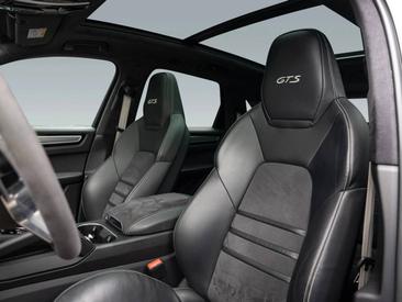 Porsche Cayenne III Turbo GT — photo 15